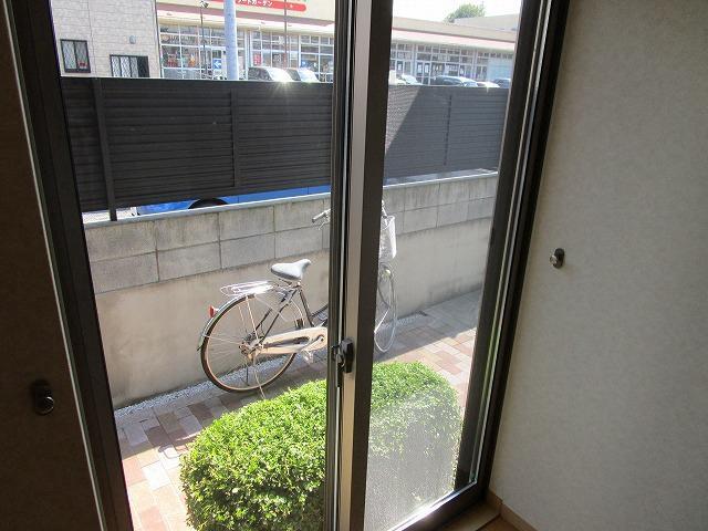 プレジール日進 リビング