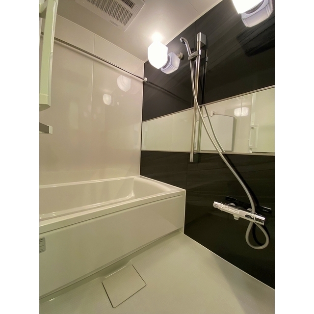 Ｌａ　Ｐｅｒｌａ　ＪｉｙｕｇａｏｋａⅡ001号室 内観