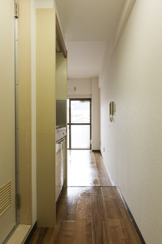 スカイコート横浜山手302号室 玄関