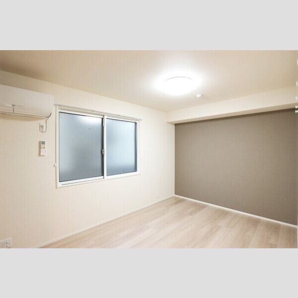 フォーリア　A102号室 洋室