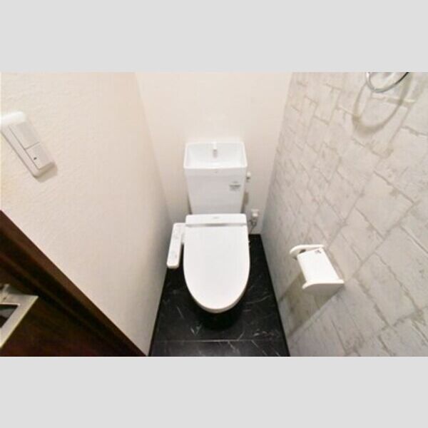 BELLA LUCE トイレ