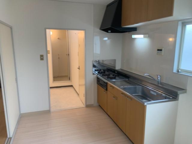 エステート山崎102号室 キッチン