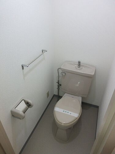 テレパレス船橋三咲Ａ棟4階 トイレ　※2025年10月撮影