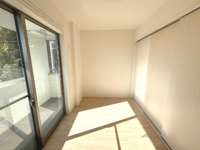 サン　フォレストⅤ303号室 洋室