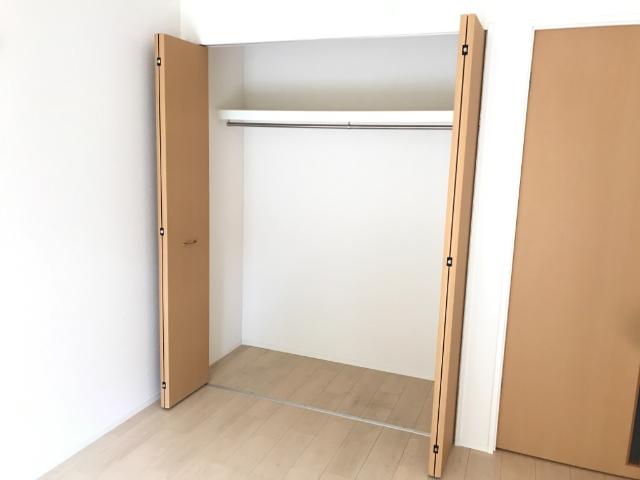 エムネージュ薬円台102号室 クローゼット