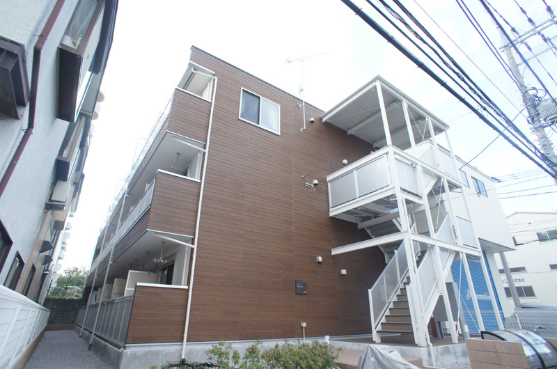 リブリ・グランコート新羽3階 外観