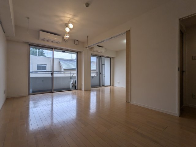 ガーデン板橋氷川町522号室 リビング