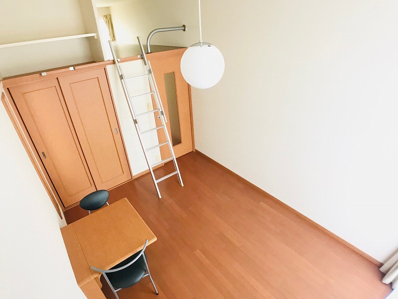 レオパレスドエル106号室 ロフト