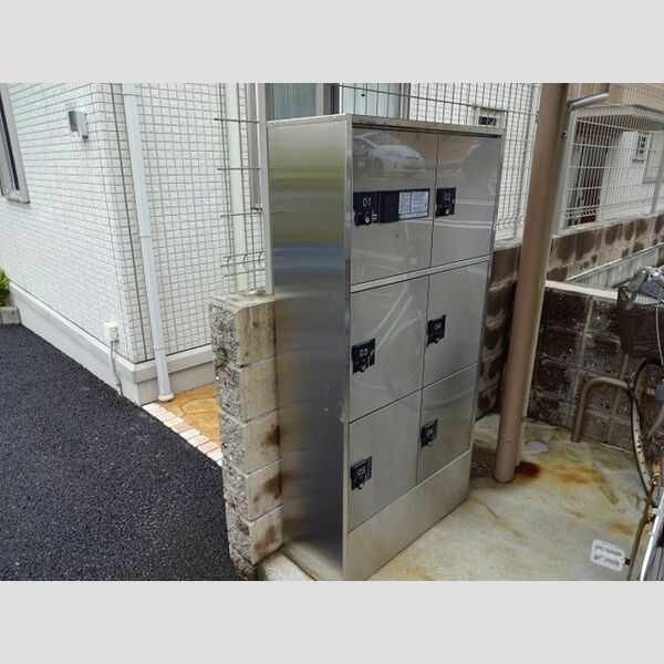 ベルハウスⅡ303号室 宅配BOX