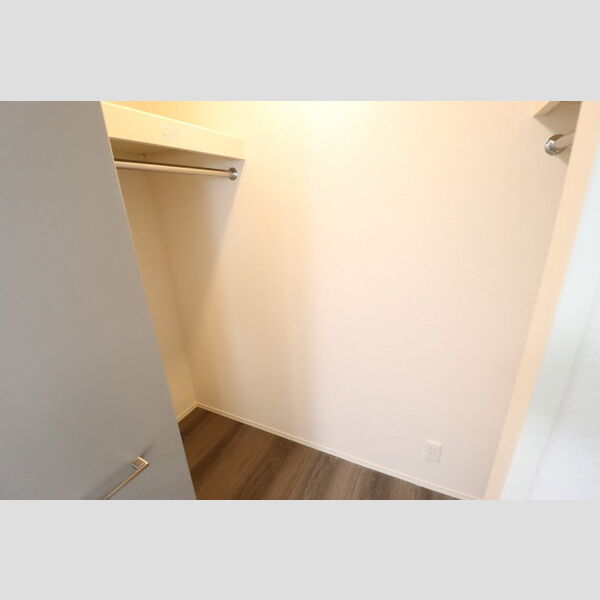 ボア・フォレット102号室 ウォークインクローゼット