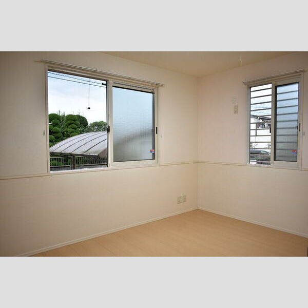 エミール　Ⅲ 洋室