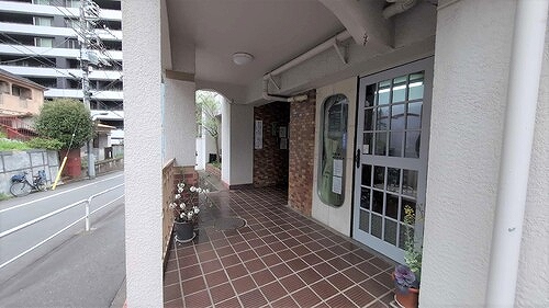 マンション高田馬場3階 エントランス　※2024年4月撮影