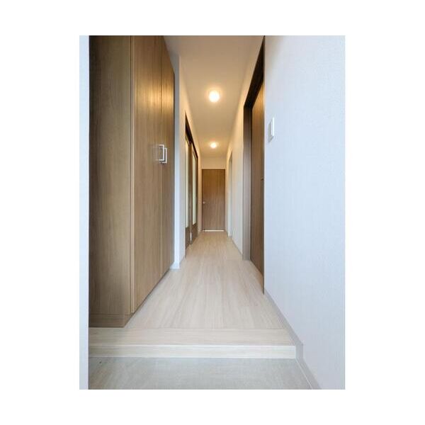 エステートピアラフォーレA101号室 玄関