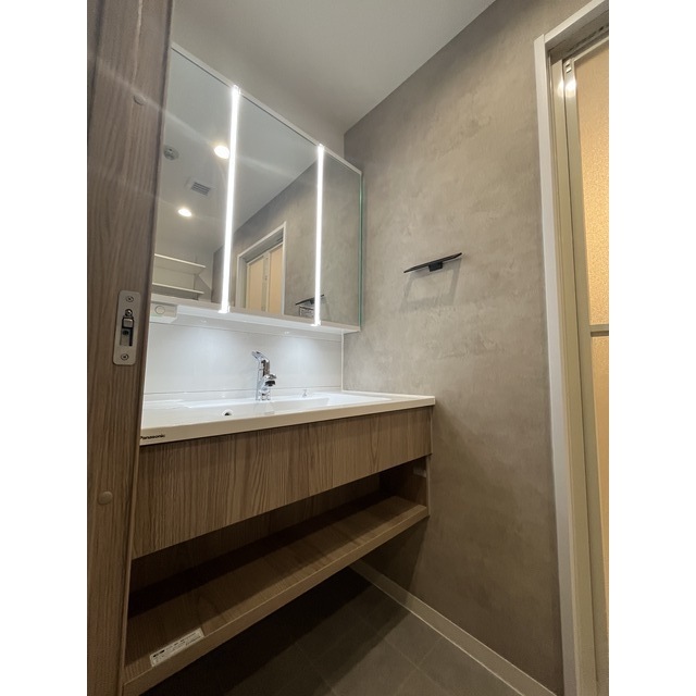 ルネパルティーレ汐留0705号室 内観