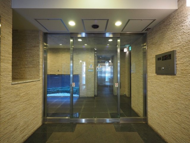 ジーベック平和島8階 エントランス