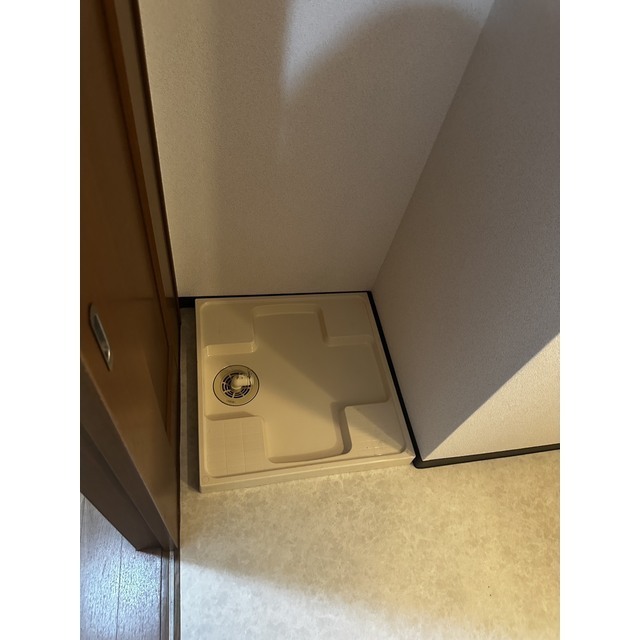 レジデンスミヤビ1階 洗濯機置場