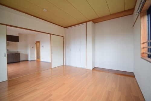 ドエル砂押橋 居間
