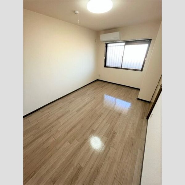 ジョウエイ別府203号室 エアコン2台目あり。