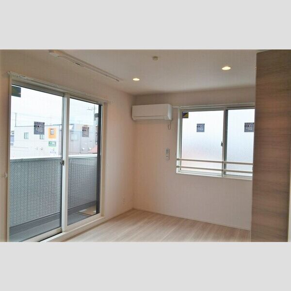 D-ROOM君塚ⅠB203号室 南側洋室