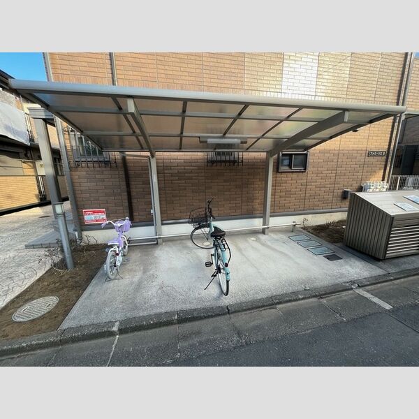 ファミーリエ　B・C　C 駐輪場