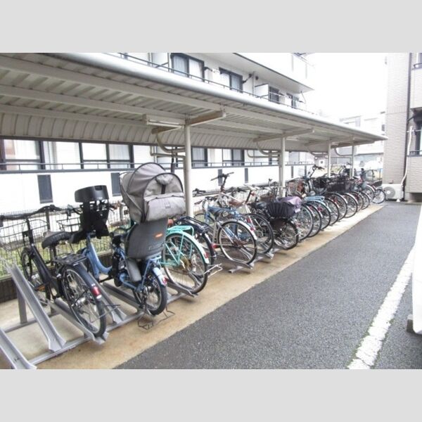 ミルフィーユ　壱番館 駐輪場