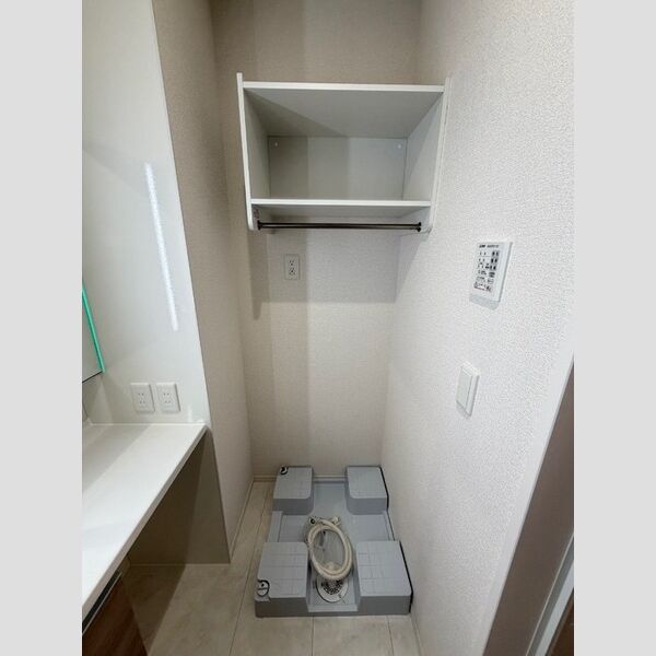 アンスリウム湘南台102号室 室内洗濯機置き場