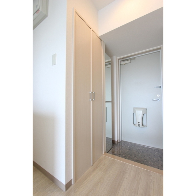 ＡＺＥＮＩＡ702号室 内観