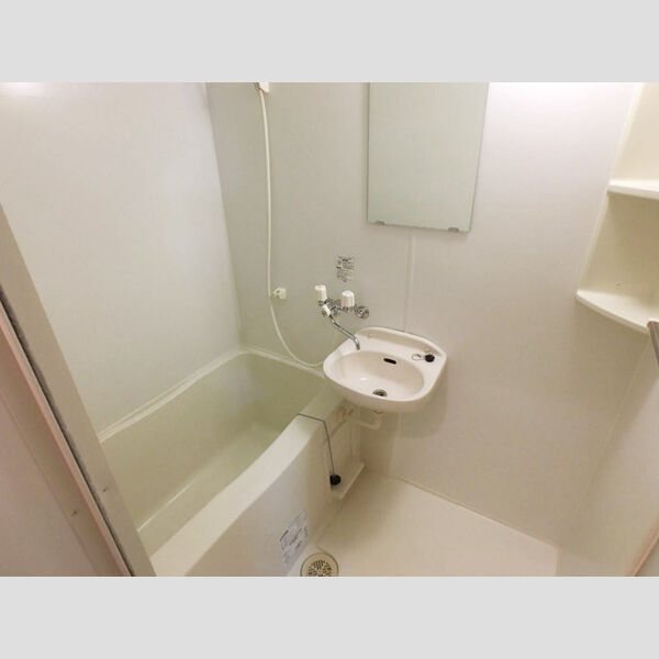 クレスト西戸部101号室 浴室