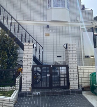 プララT＆H206号室 エントランス