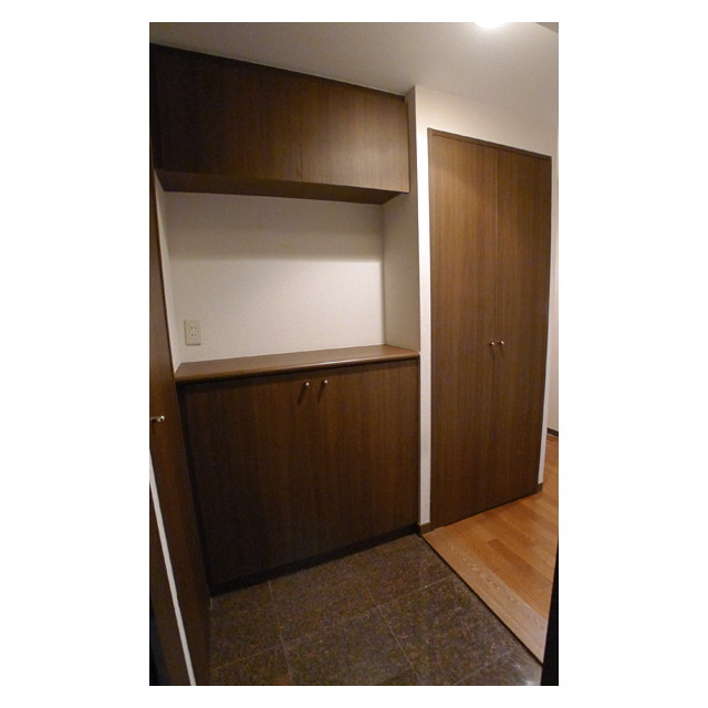 クレストヒルズ青葉台 玄関