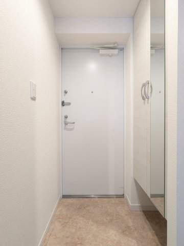 エルファーロ笹塚Ⅱ0401号室 玄関