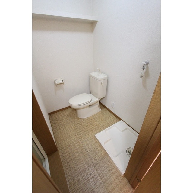 アジュール湘南202号室 内観