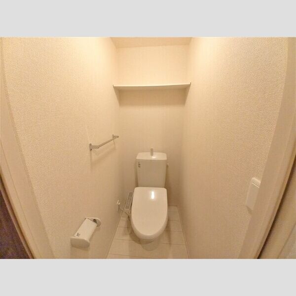 グレイスレジデンス中央102号室 温水洗浄暖房便座トイレ