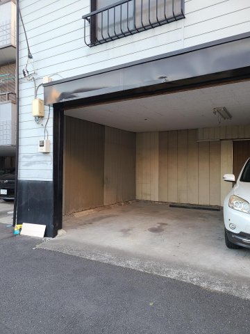 桜レジデンスB102号室 駐車場