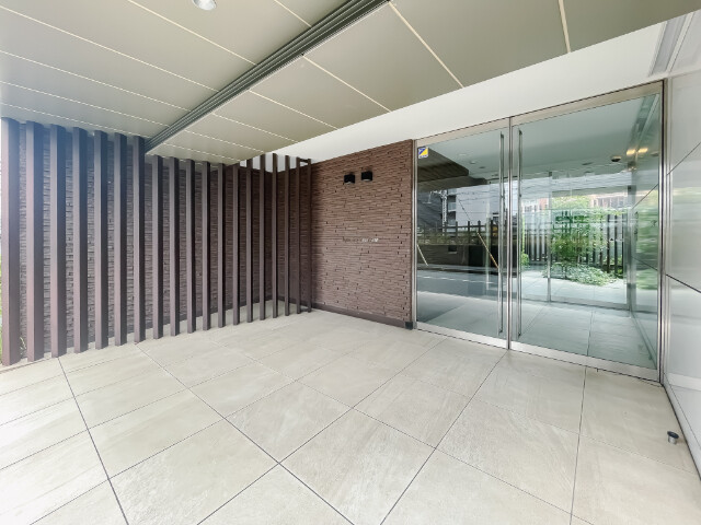 パークフラッツ横濱平沼橋6階 エントランス