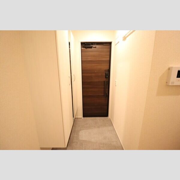 リリー　アネラ 玄関