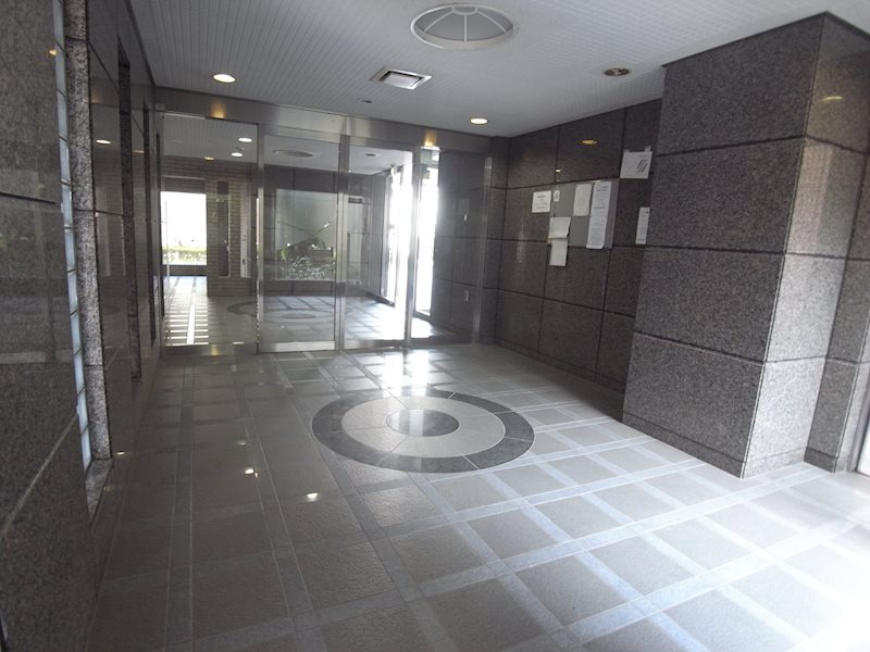 セラビーヌーベル4階 エントランス