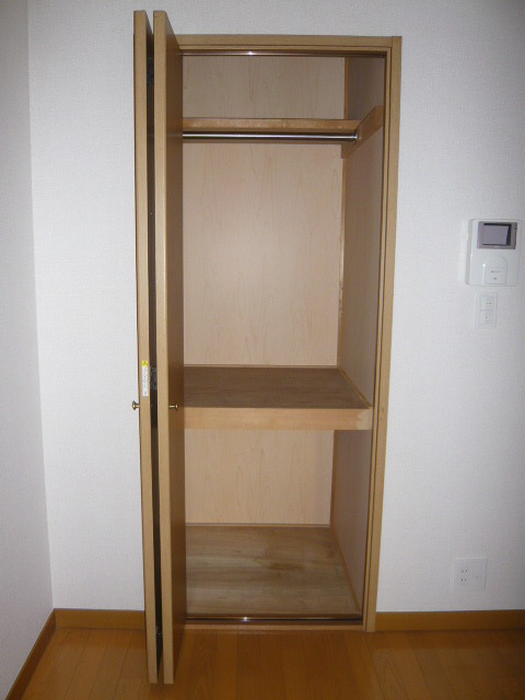 メゾンエルミタージュ 収納