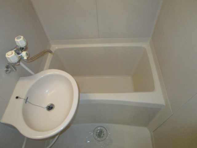 デルニエワコーII1階 お風呂