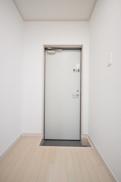 ＡＰＴ西新井2階 玄関