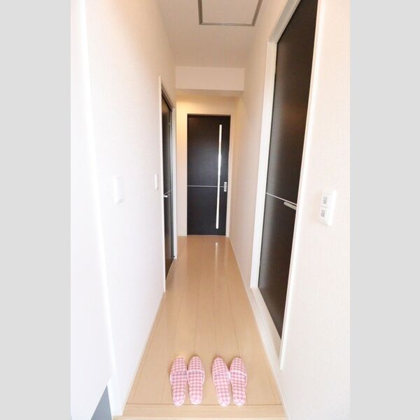 ドルチェ・アンナ　B 玄関