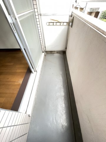 スカイコートたまプラーザ403号室 バルコニー