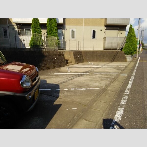 クルミー幕張本郷 駐車場