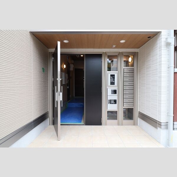 セレスティア東四つ木Ⅱ エントランス