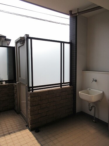 ライオンズ千葉寺ステーションフロントレジデンス1階 テラス別角度　※2025年3月撮影