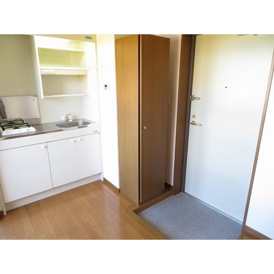 フローラ富士見台 玄関