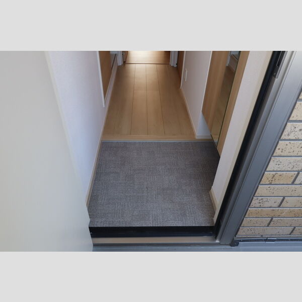 サントミー206号室 玄関