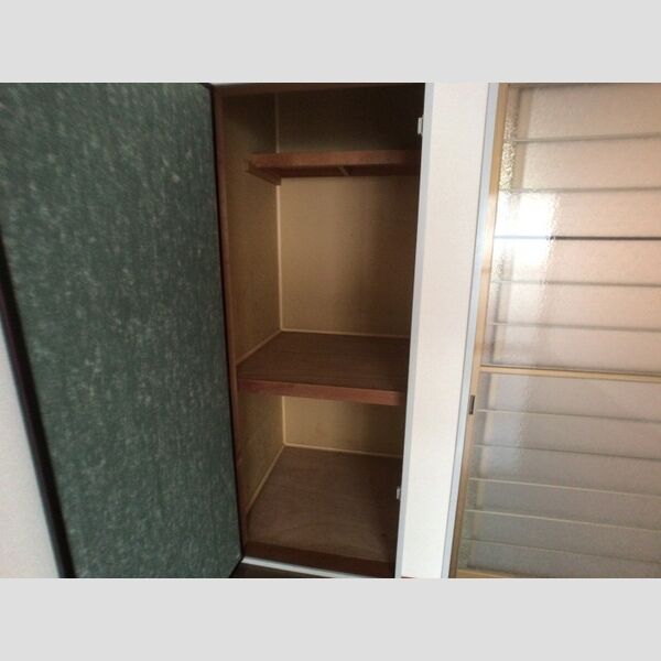 吉川タウンハウス　Ⅱ105号室 収納