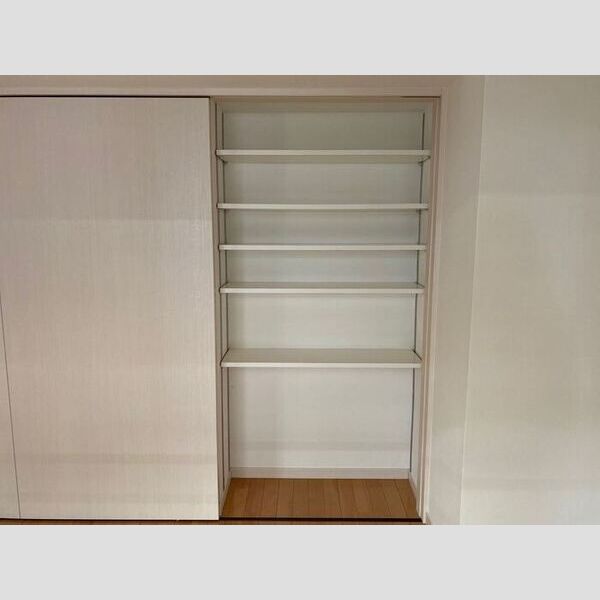 le Cap Estel 201号室　洋室収納