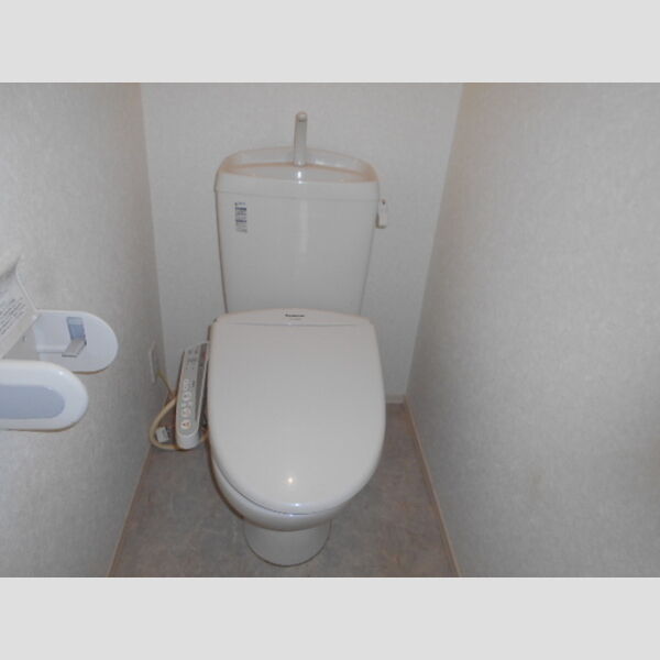 グリーンフォレスト　Ⅱ トイレ　温水洗浄暖房便座